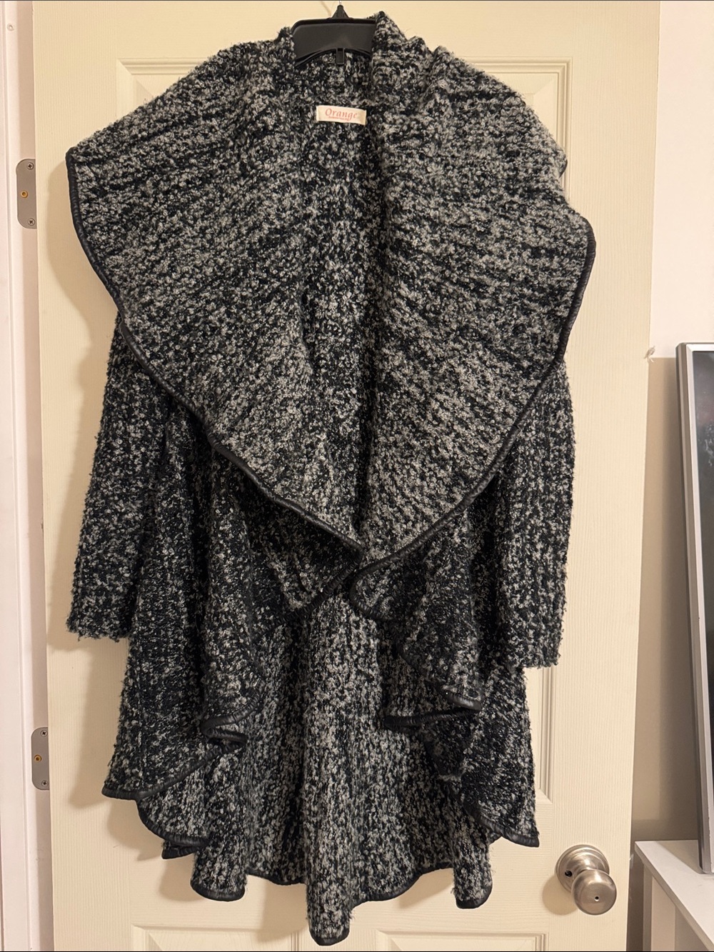 Quince Black and Gray Marled Pleated Cape